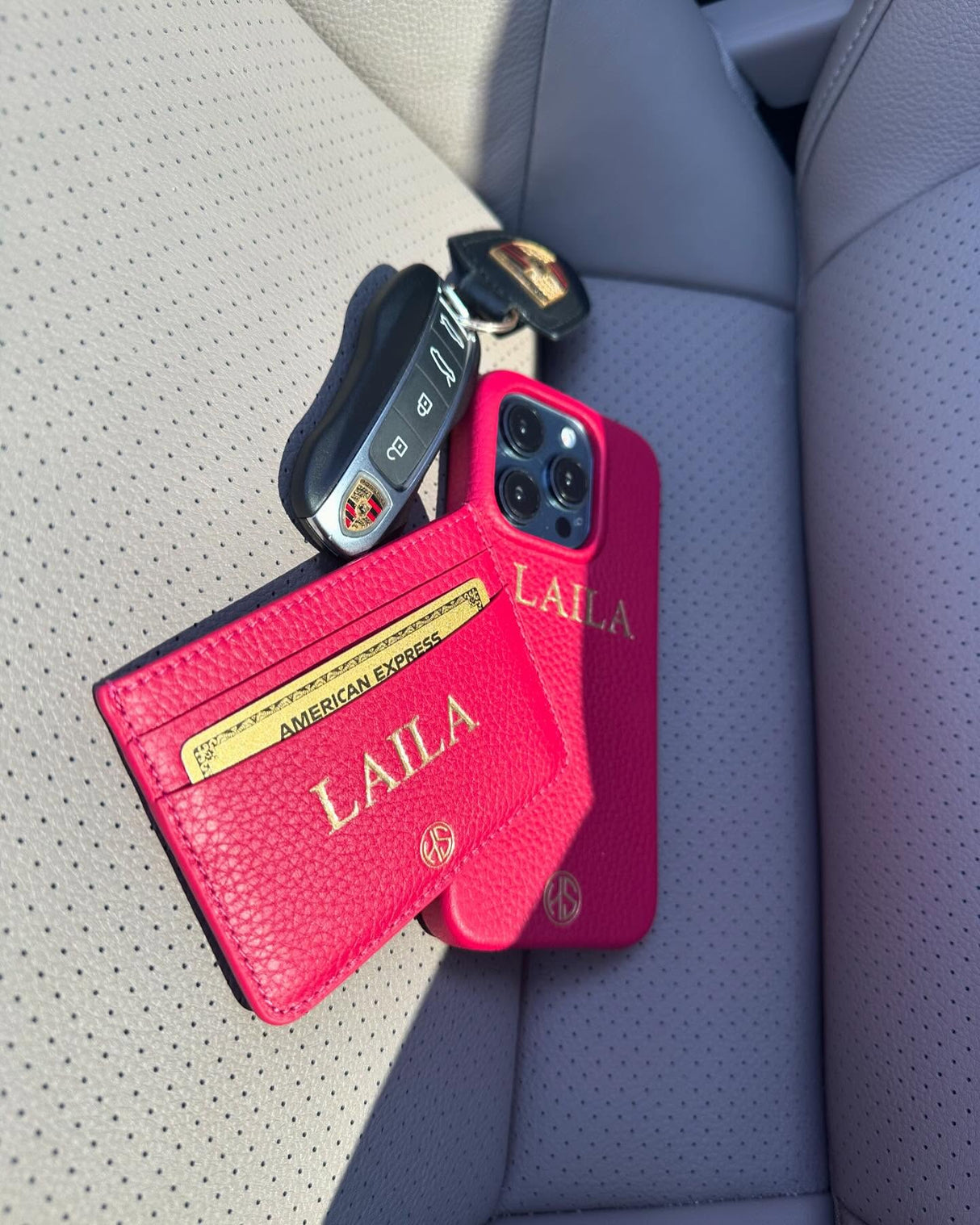 Onze Flagship leren telefoonhoes met naam of initialen