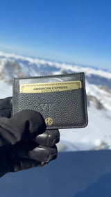 Onze Flagship kaarthouder van echt leer met naam of initialen